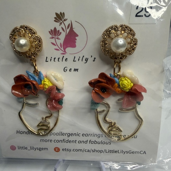 Handmade Flower girl  Earrings - Picture 2 of 5